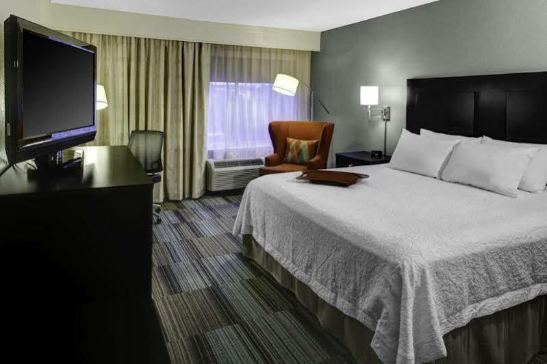 Hampton Inn Atlanta-Georgia Tech-Downtown Exterior photo